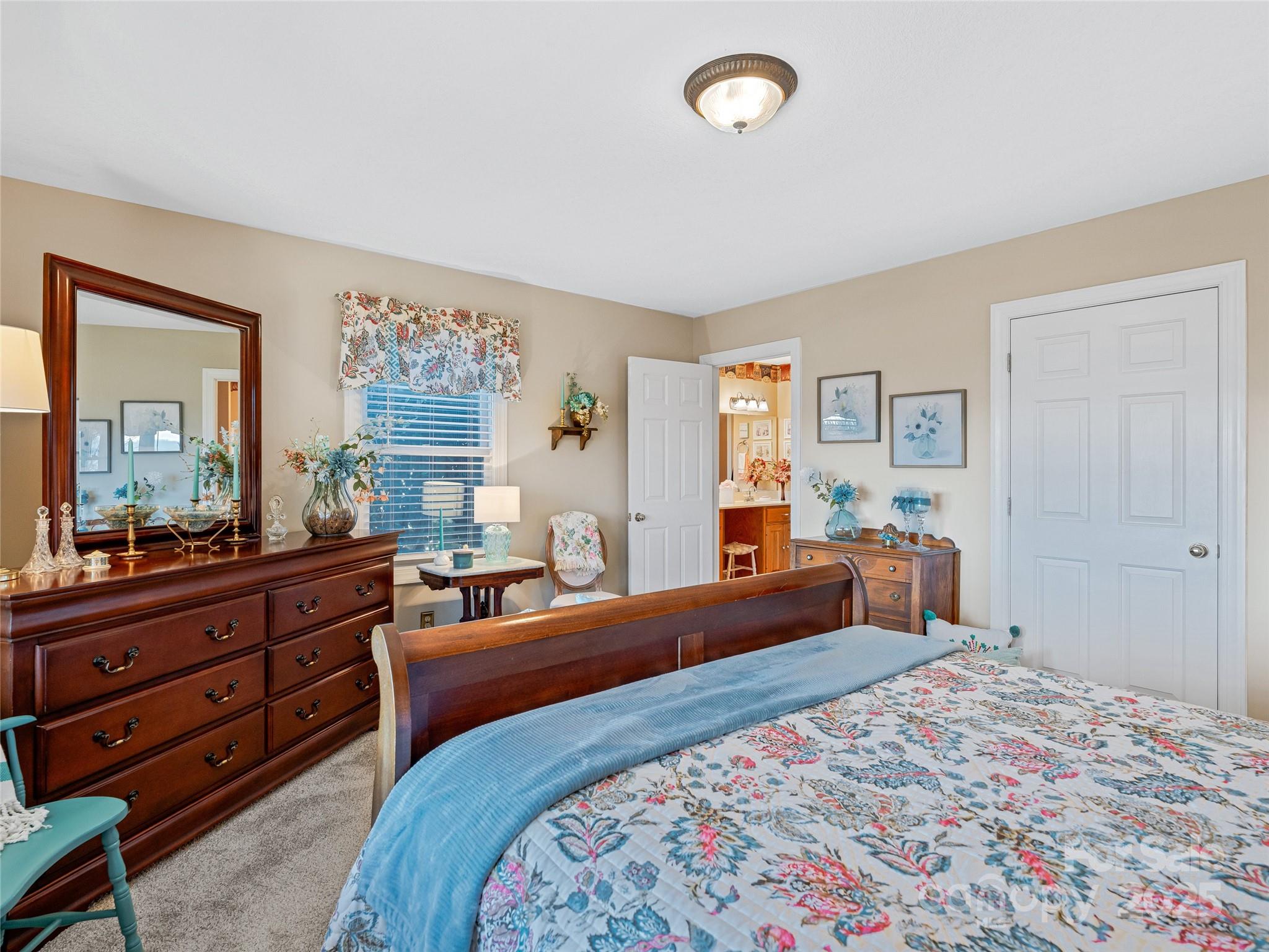 288 Hawks Point Drive Property Photo 25
