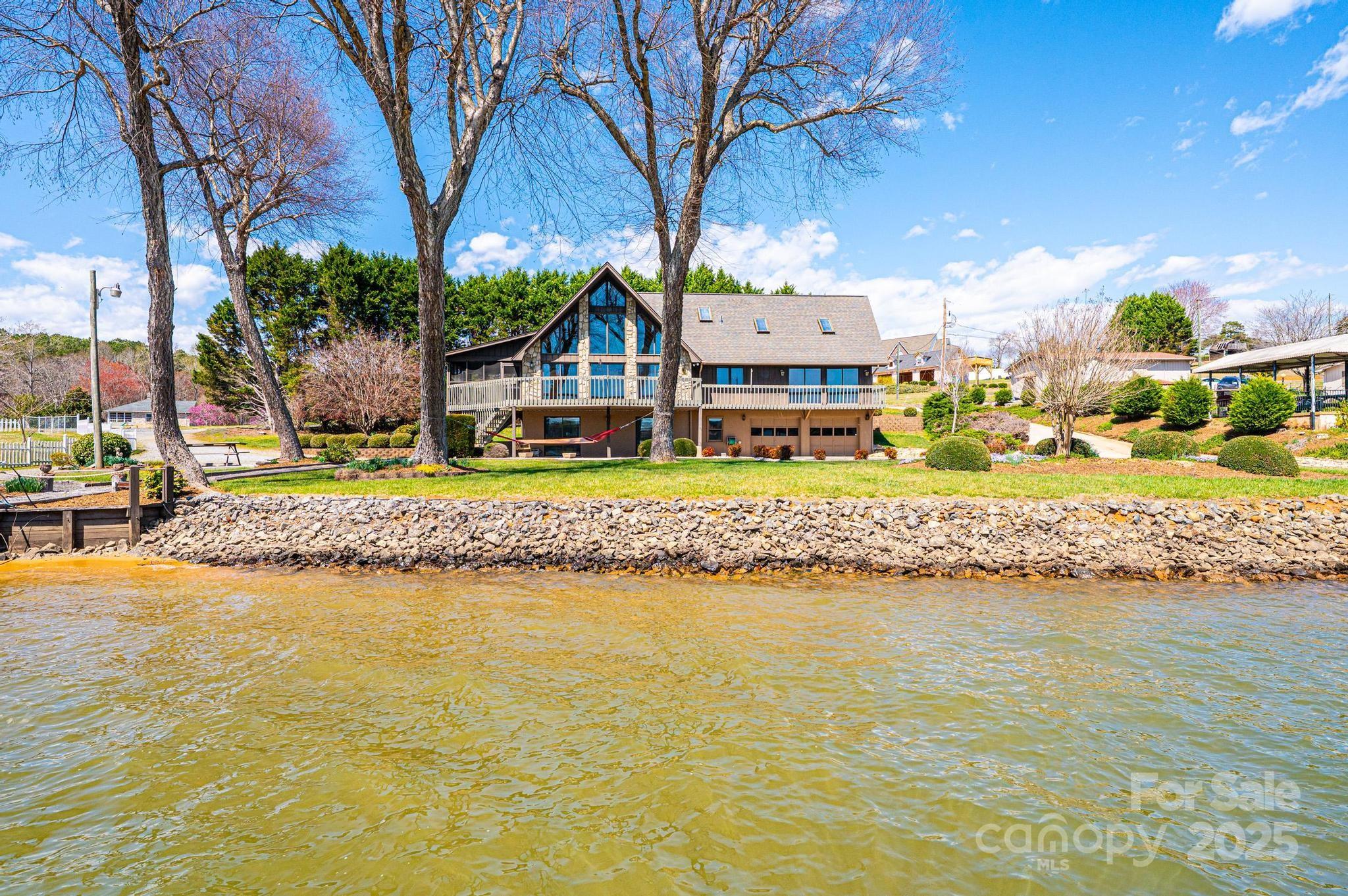 6133 Clearwater Road Property Photo 3