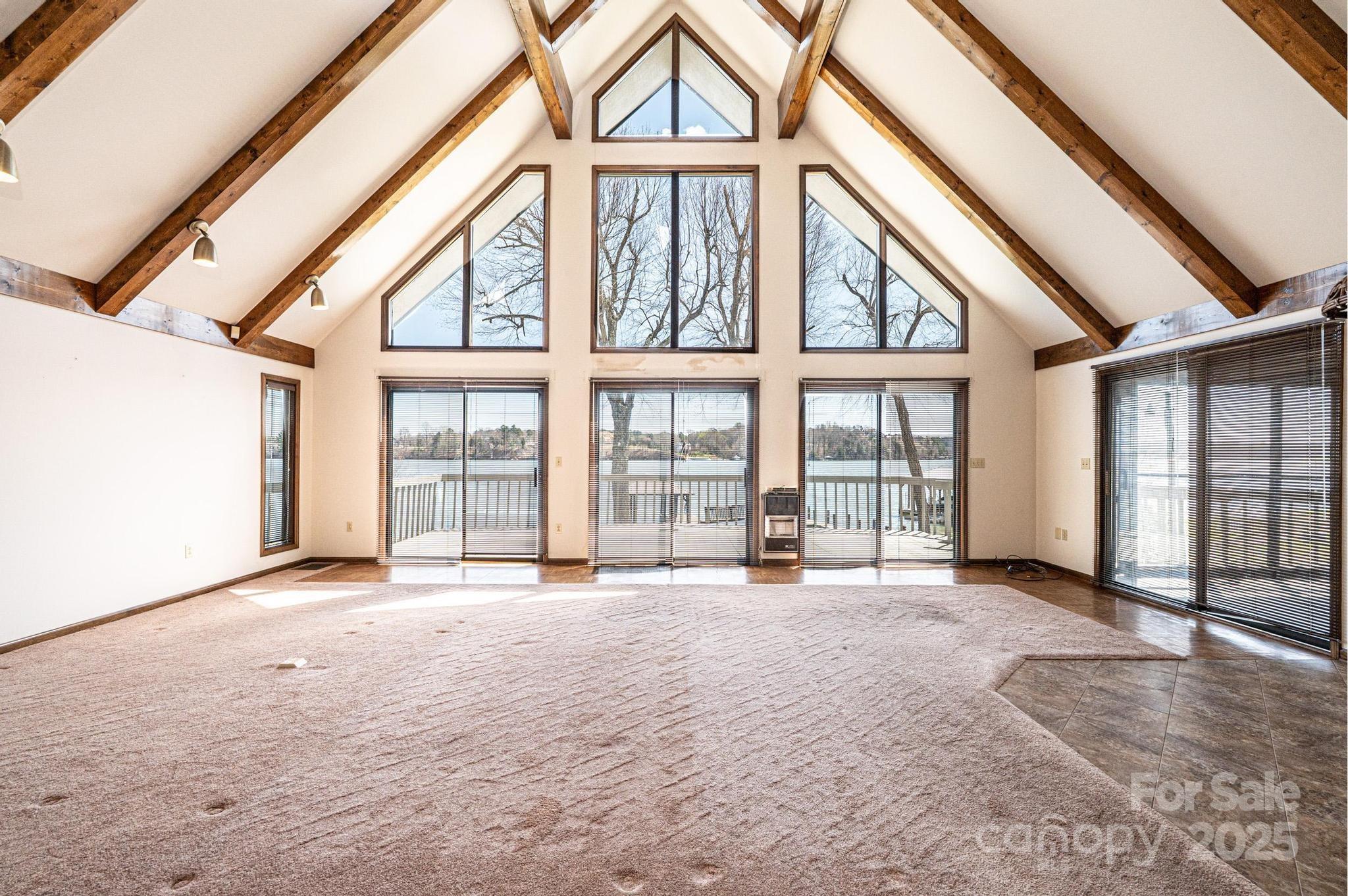 6133 Clearwater Road Property Photo 5