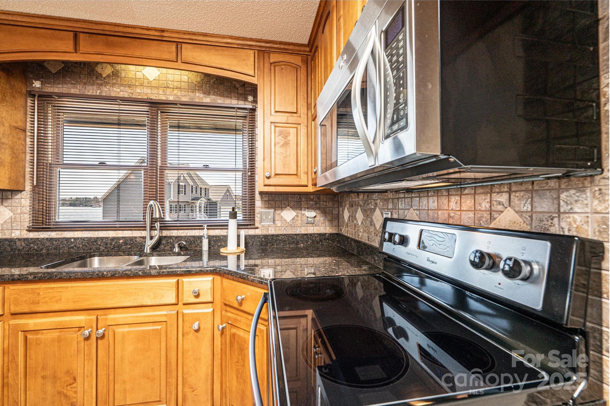 6133 Clearwater Road Property Photo 9