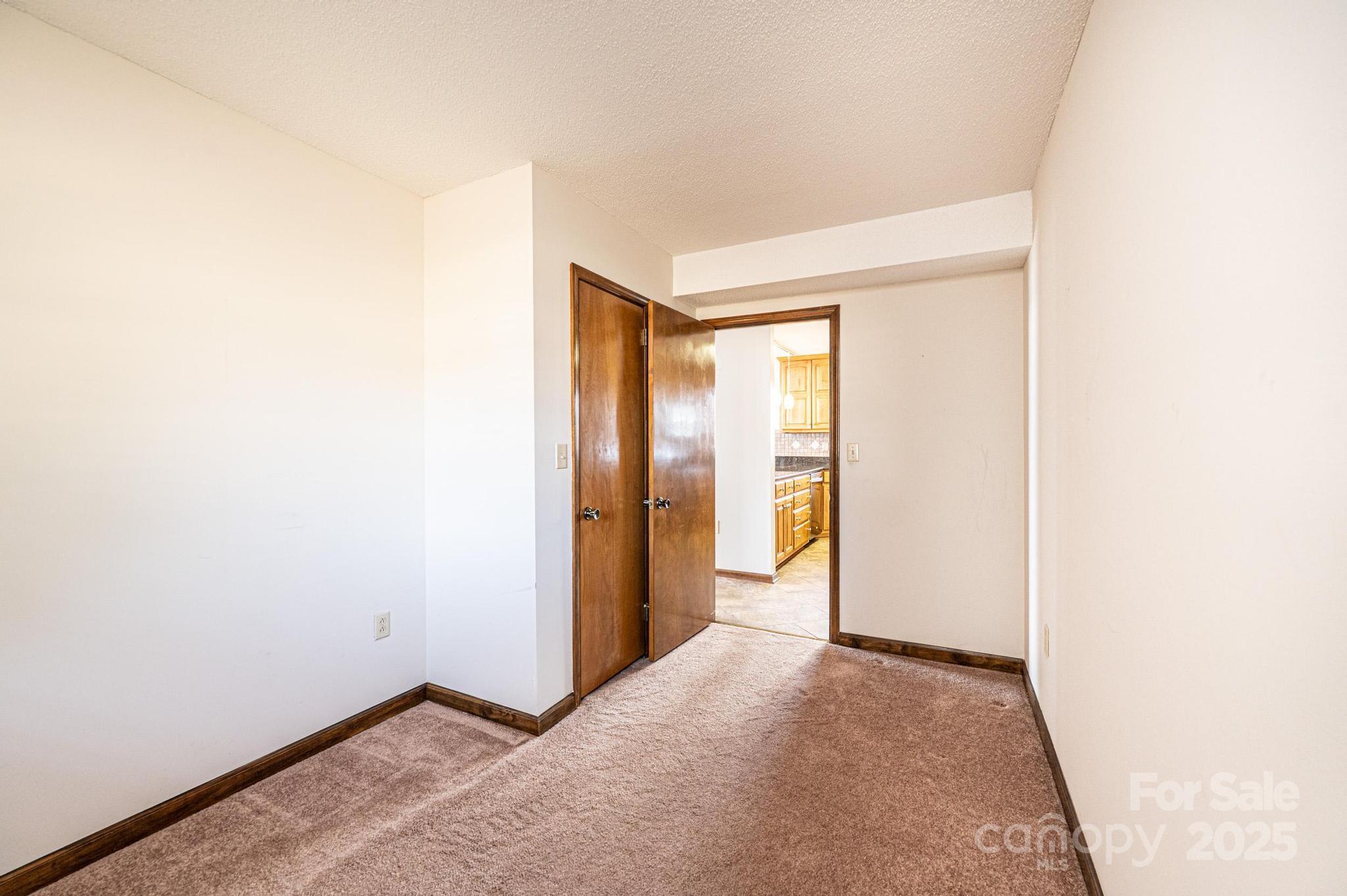 6133 Clearwater Road Property Photo 19