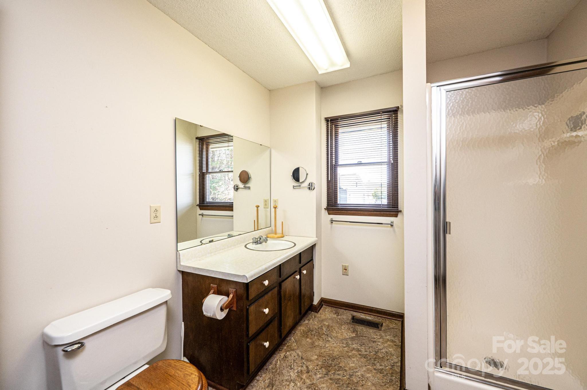 6133 Clearwater Road Property Photo 20