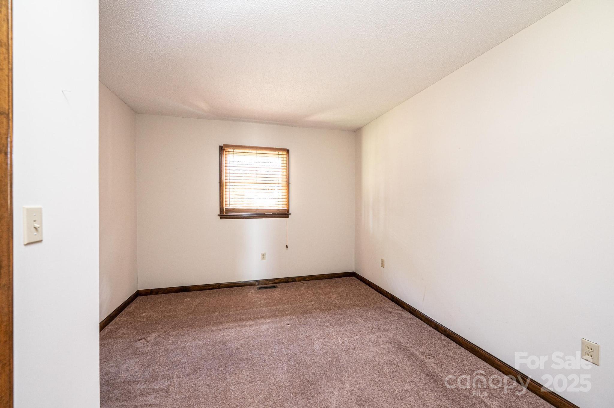 6133 Clearwater Road Property Photo 21