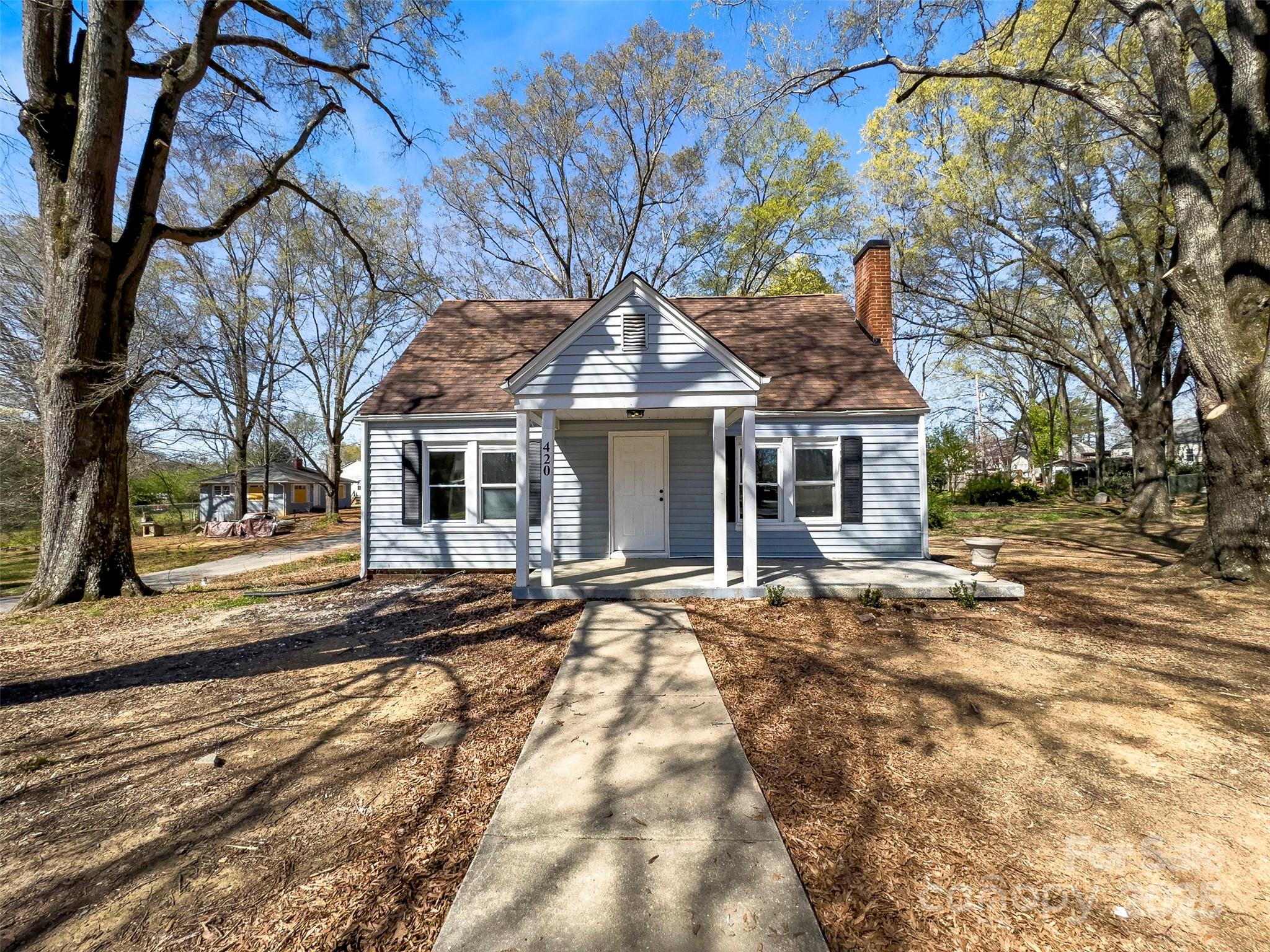 420 Coggins Avenue Property Photo