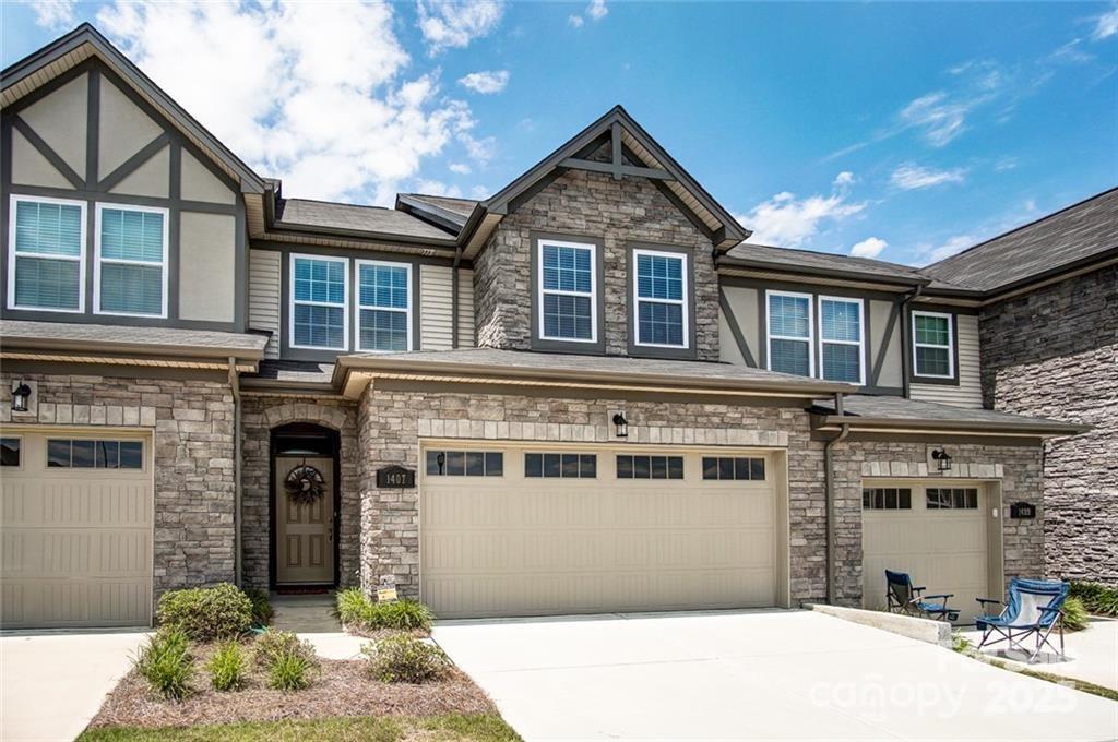 1407 Calum Way