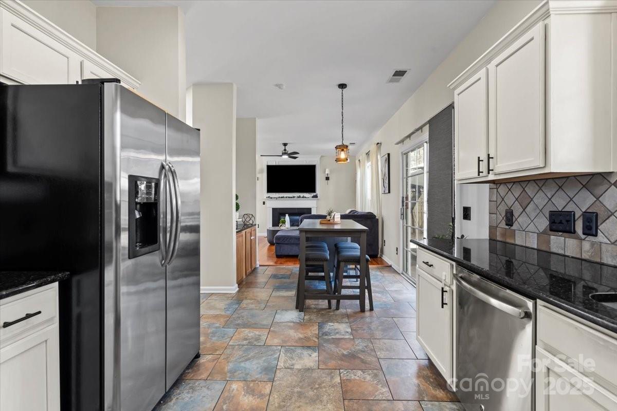 6645 Allness Glen Lane Property Photo 6