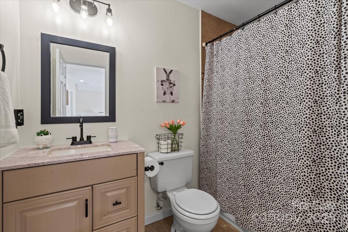 6645 Allness Glen Lane Property Photo 19