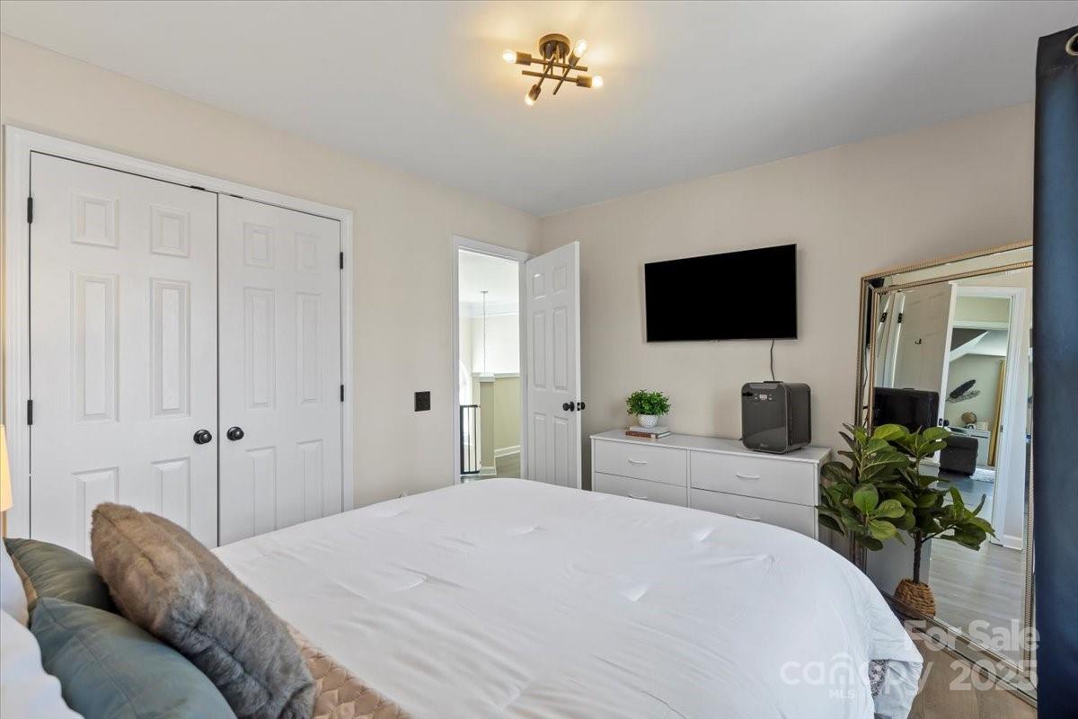 6645 Allness Glen Lane Property Photo 24
