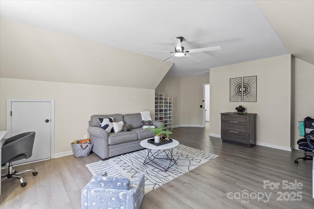 6645 Allness Glen Lane Property Photo 27