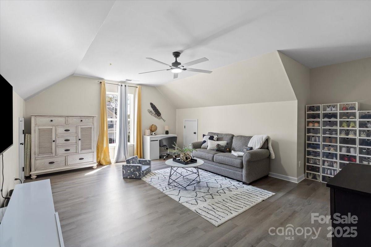 6645 Allness Glen Lane Property Photo 29