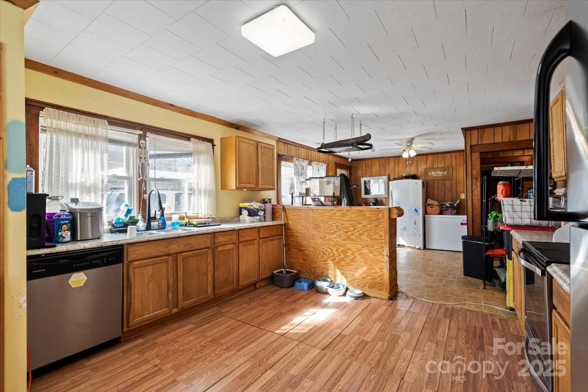 324 Harmon Street Property Photo 10