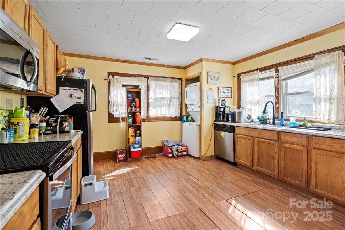 324 Harmon Street Property Photo 12