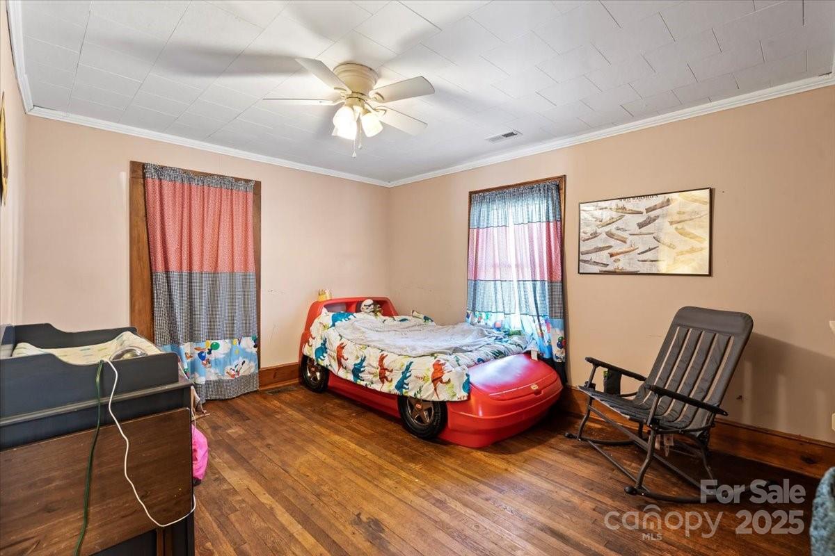 324 Harmon Street Property Photo 13