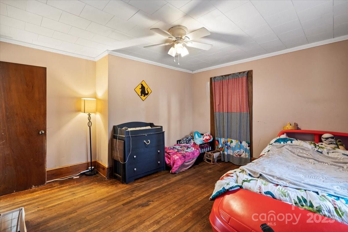 324 Harmon Street Property Photo 14