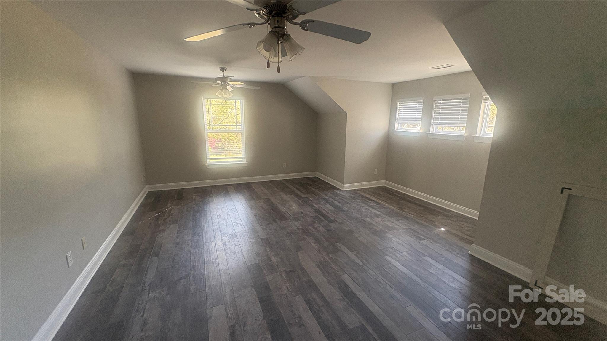 1134 Riverside Drive Property Photo 8