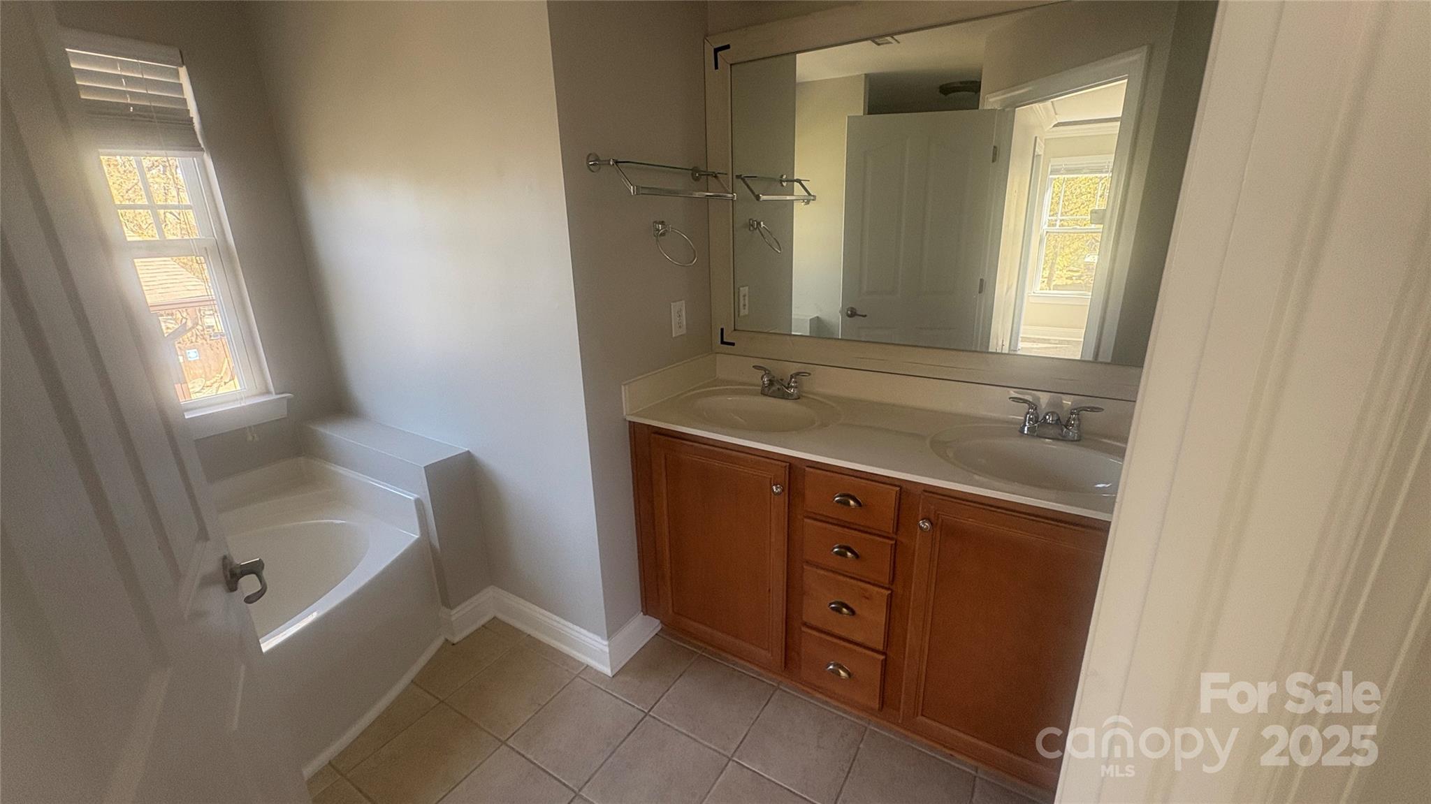 1134 Riverside Drive Property Photo 16