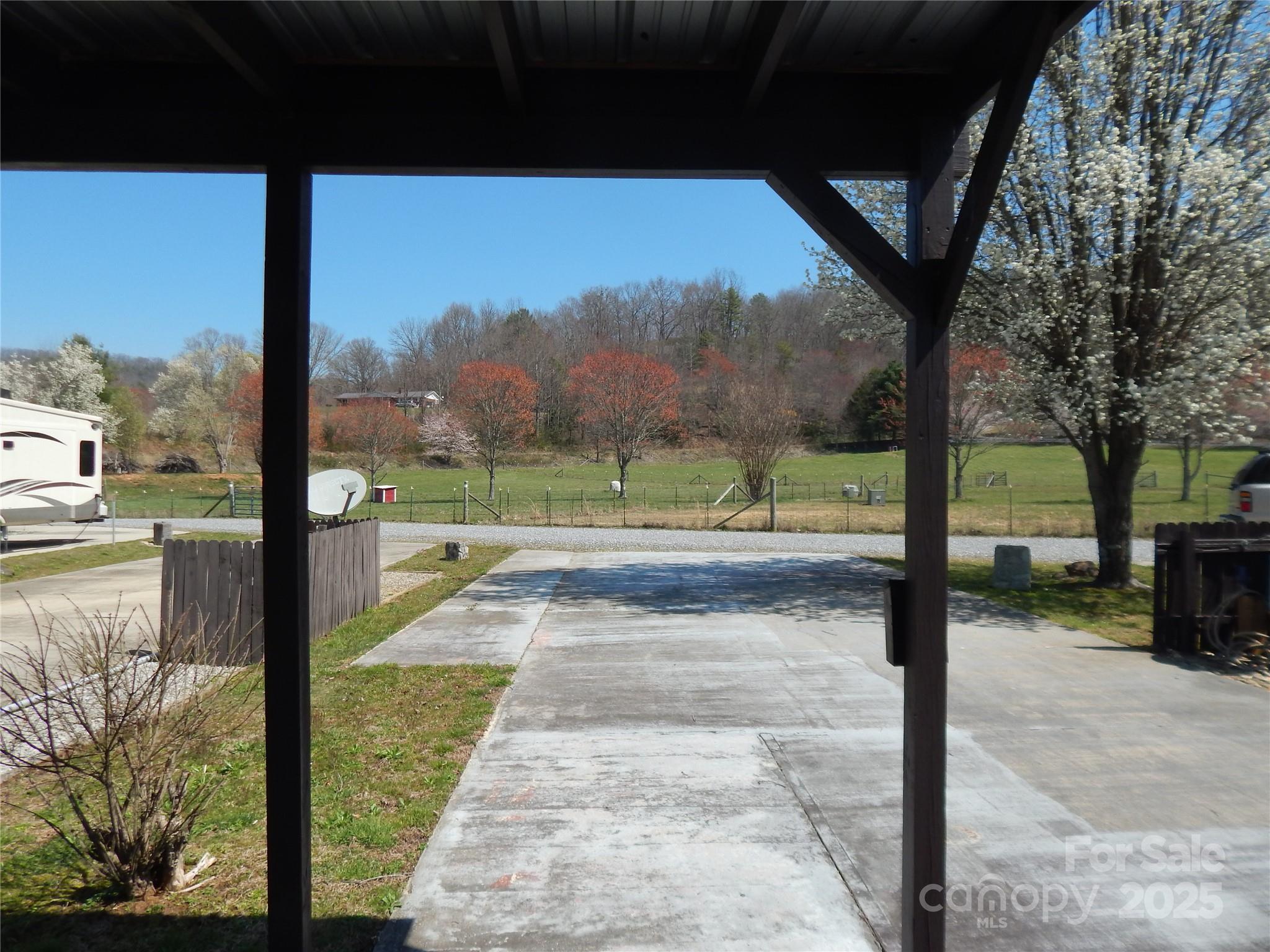 50 Timber Leaf Drive 8 Property Photo 15