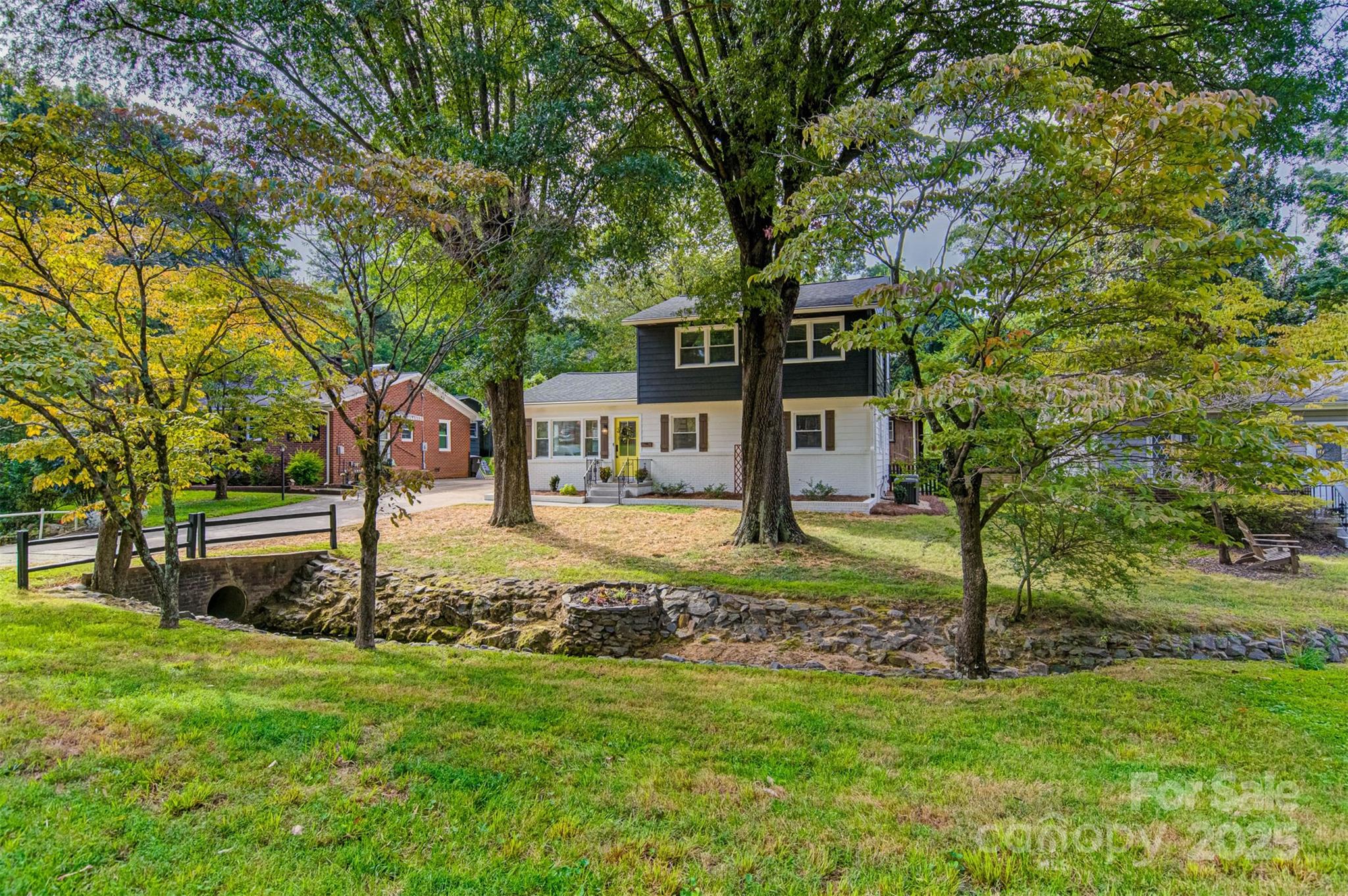 2350 Parkway Drive Property Photo