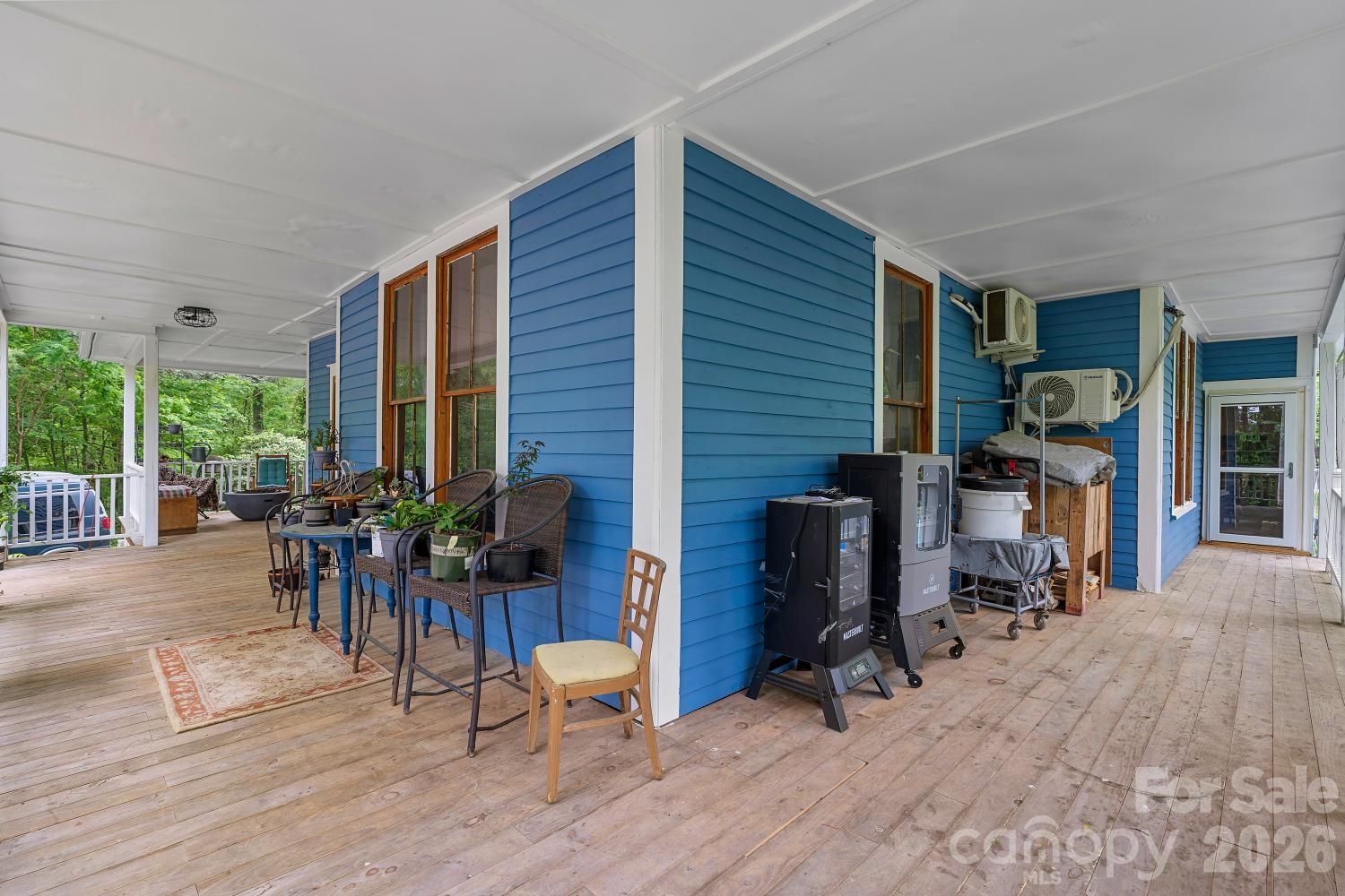 305 Ficker Circle Property Photo 6