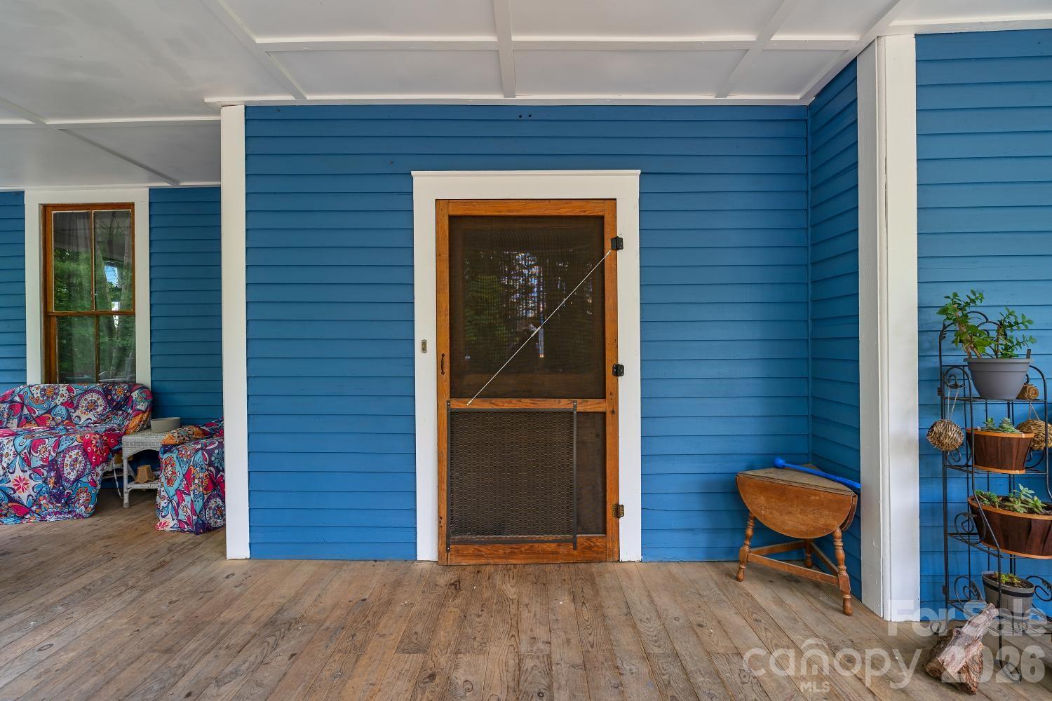 305 Ficker Circle Property Photo 7