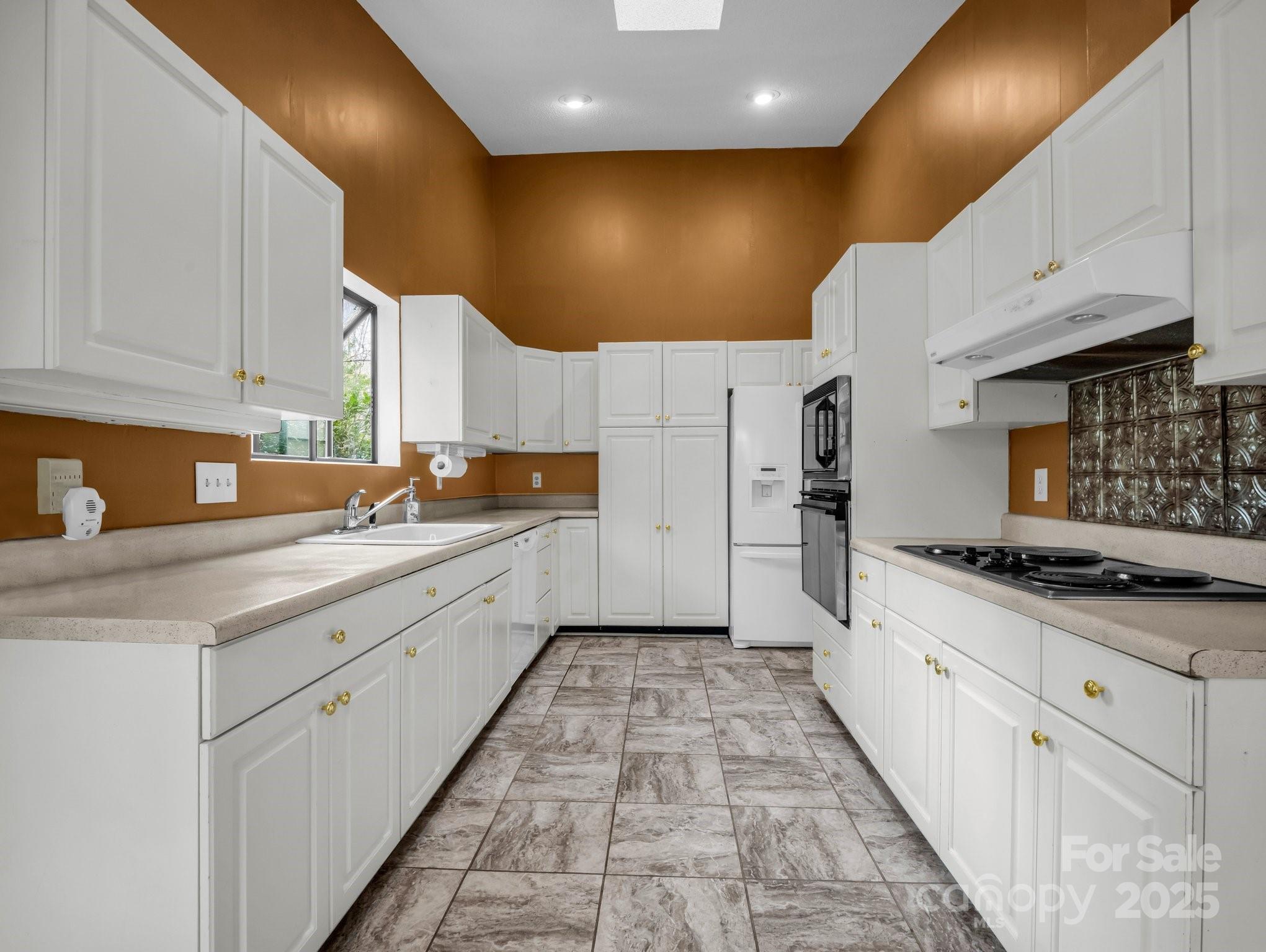 31 Hunting Country Trail Property Photo 14