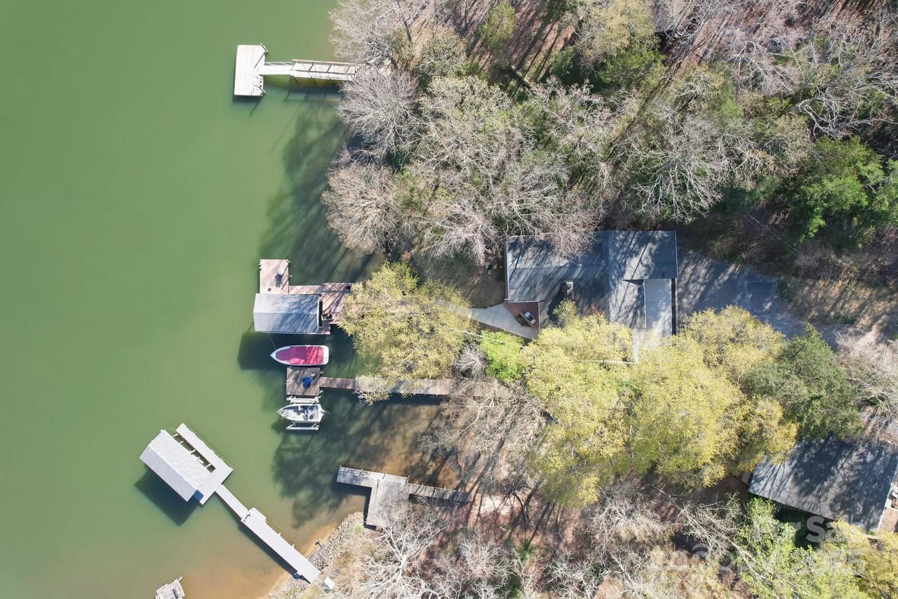 1657 Bowater Road Property Photo 2