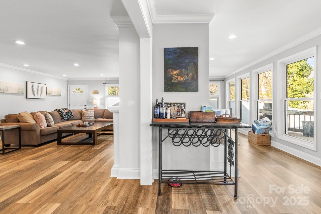 1657 Bowater Road Property Photo 11