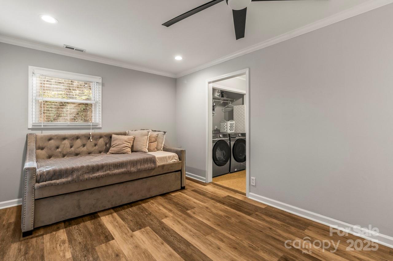 1657 Bowater Road Property Photo 21