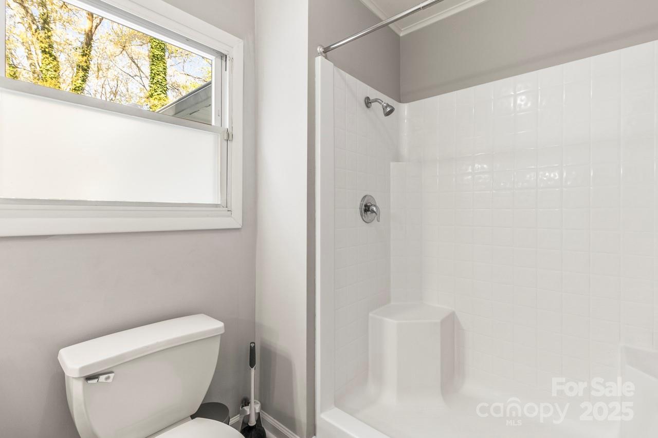 1657 Bowater Road Property Photo 22