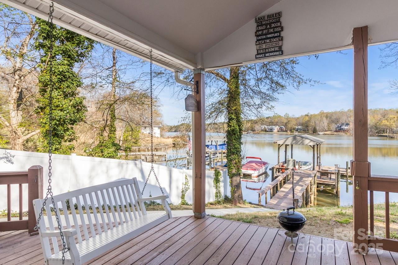 1657 Bowater Road Property Photo 27