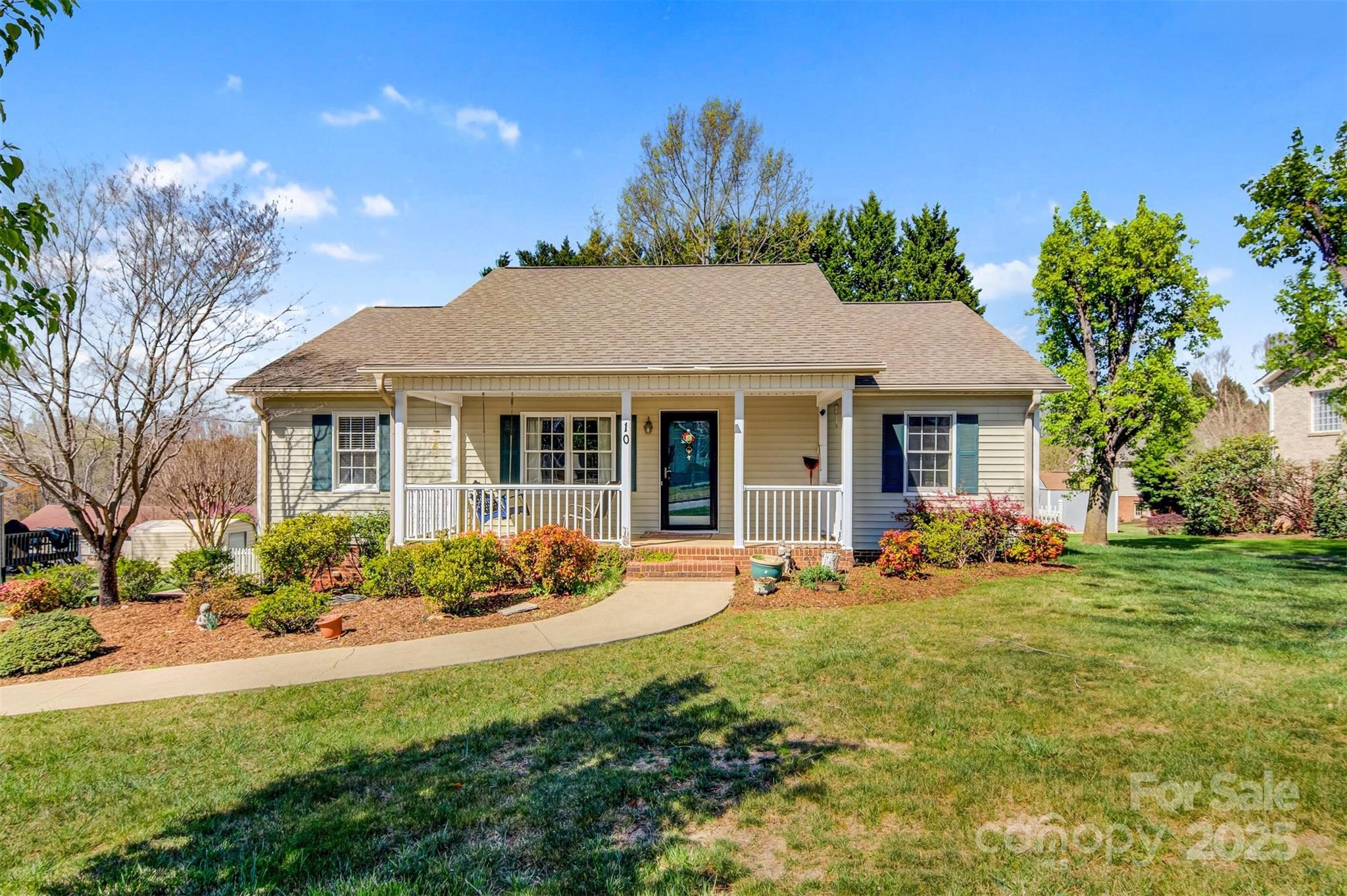 10 Fox Ridge Drive Property Photo