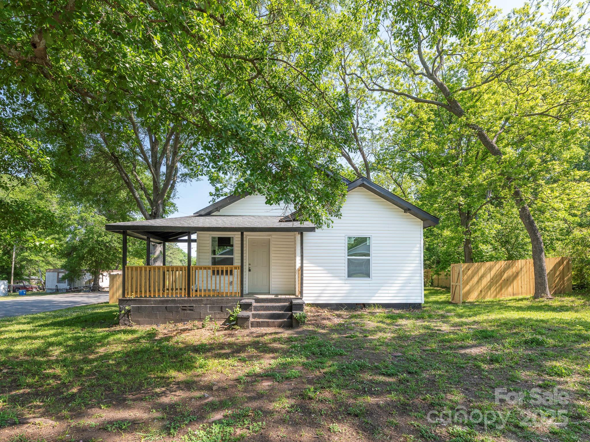 108 Graham Street Property Photo 1