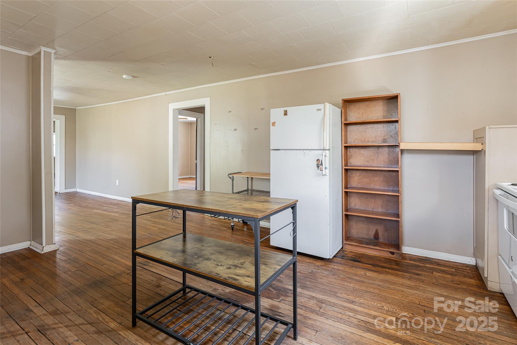 2 Evergreen Avenue Property Photo 4