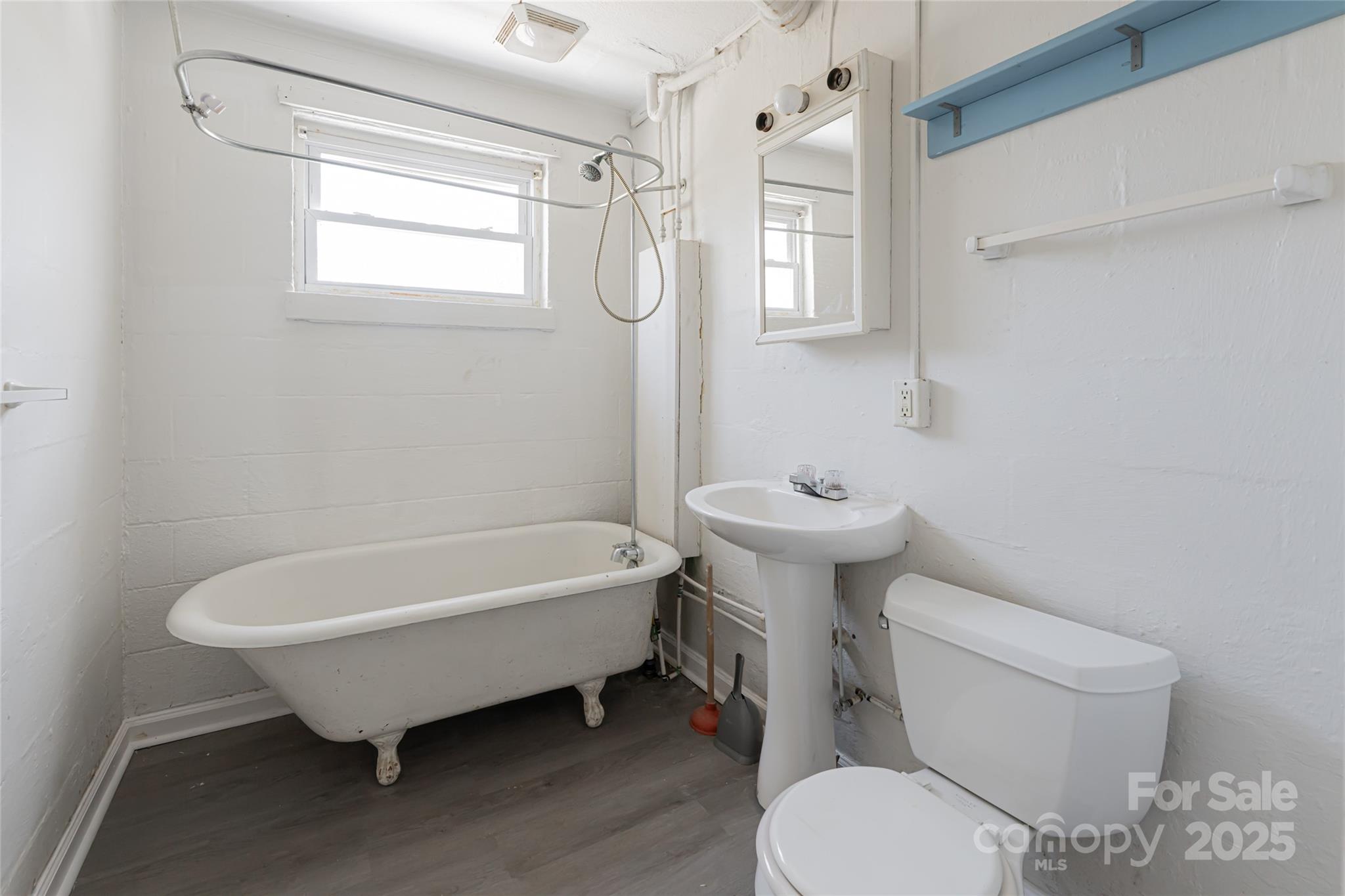 2 Evergreen Avenue Property Photo 28