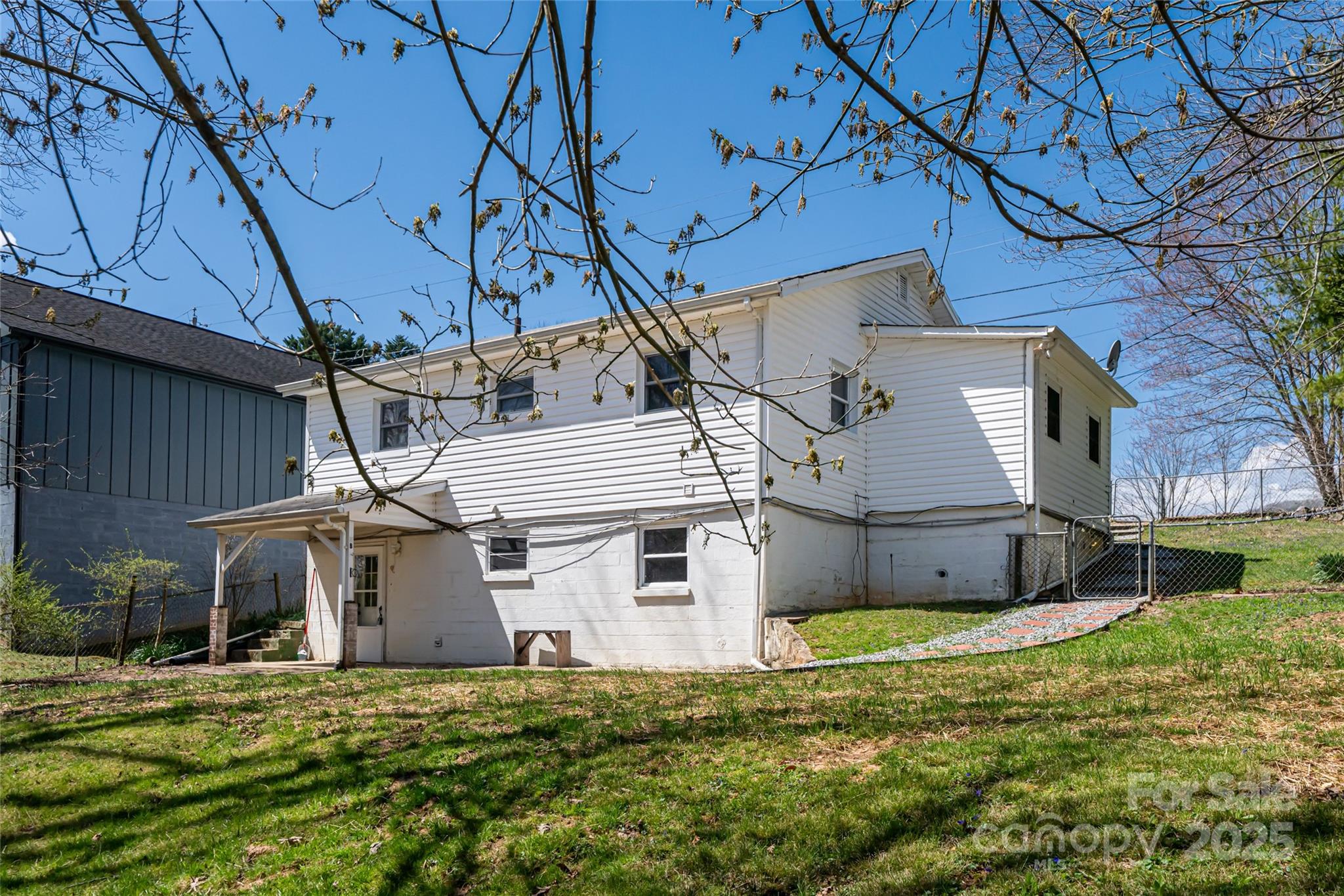 2 Evergreen Avenue Property Photo 32