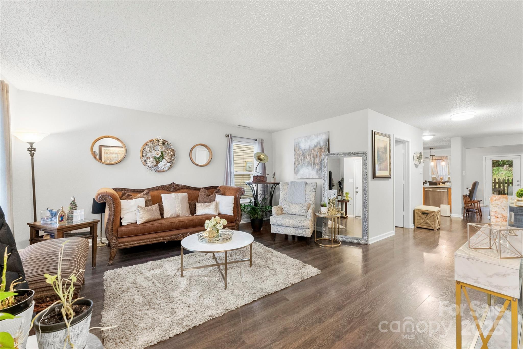 2011 Dunsmore Lane 137 Property Photo 2