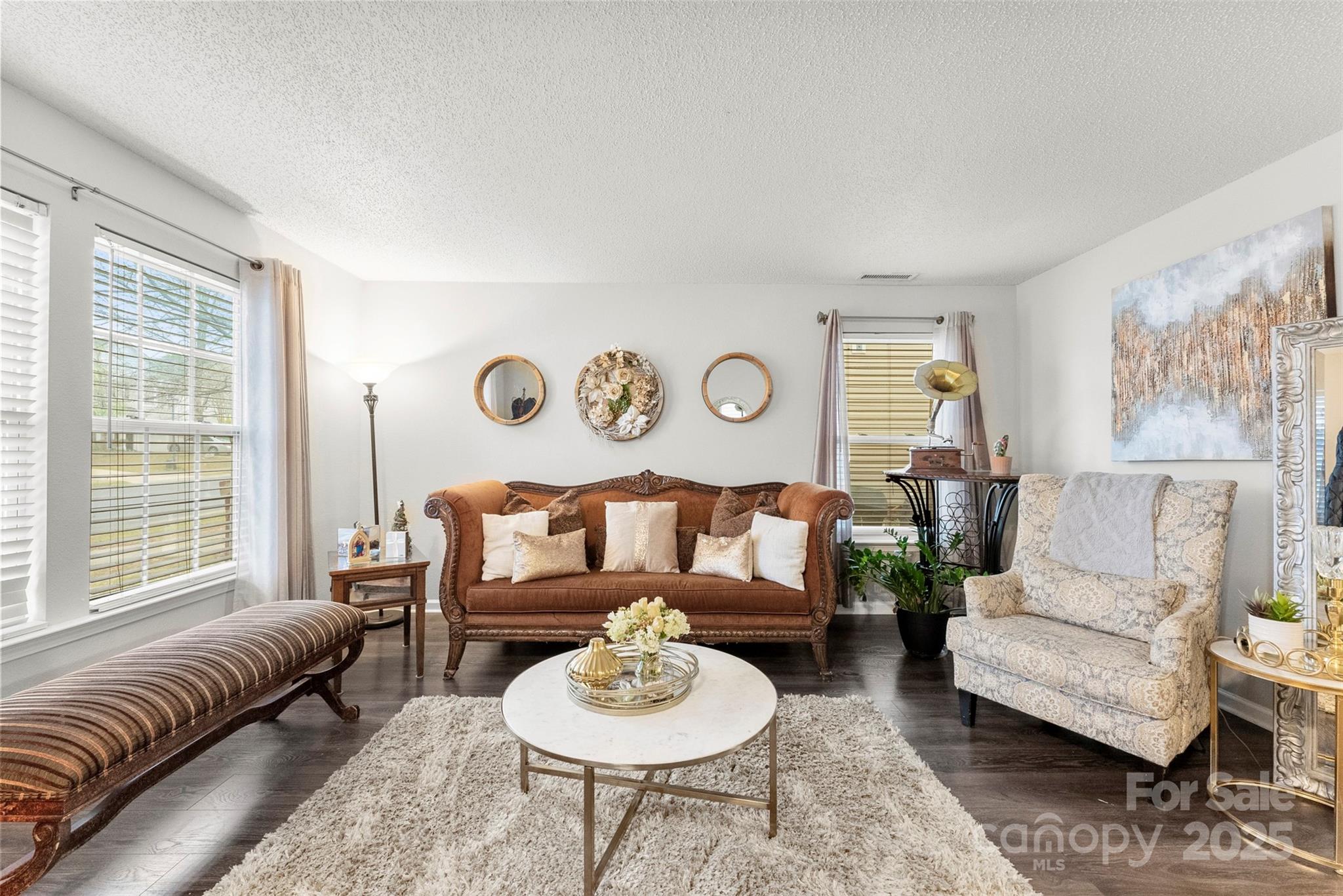 2011 Dunsmore Lane 137 Property Photo 3