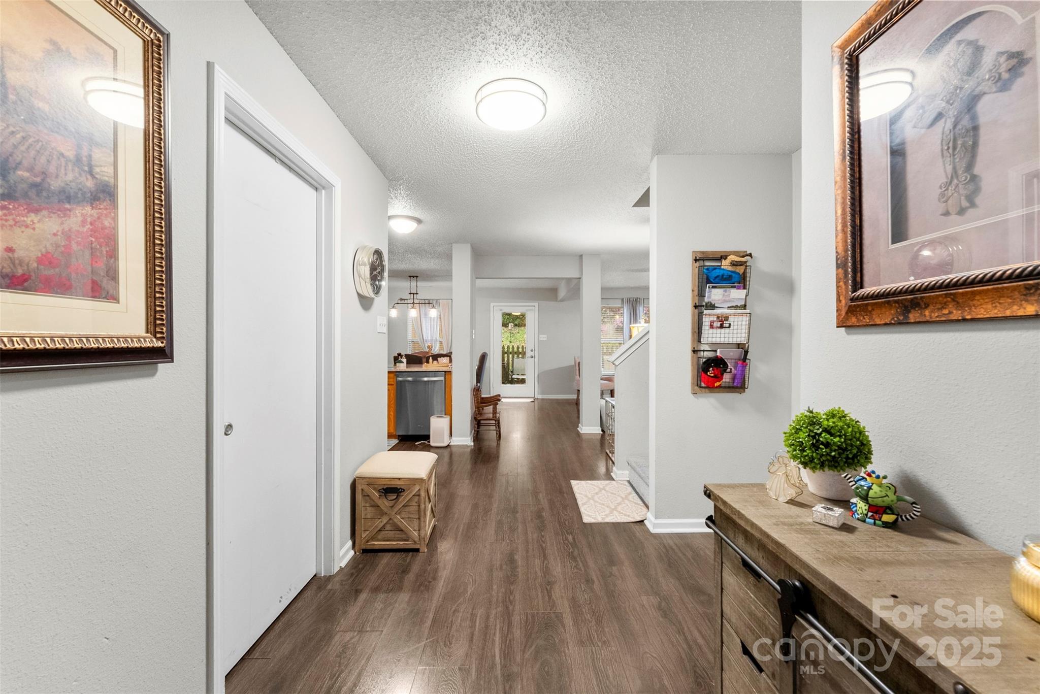 2011 Dunsmore Lane 137 Property Photo 6