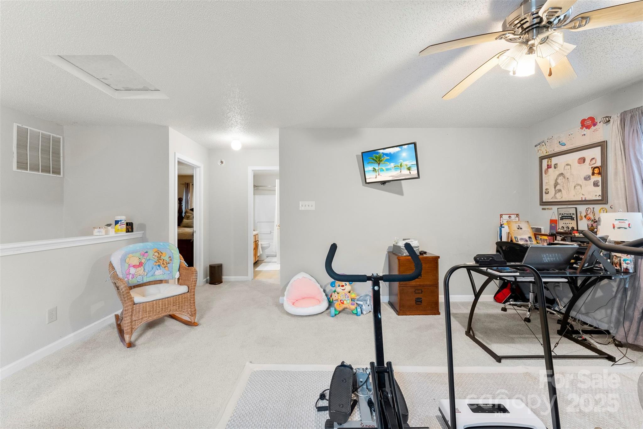 2011 Dunsmore Lane 137 Property Photo 16