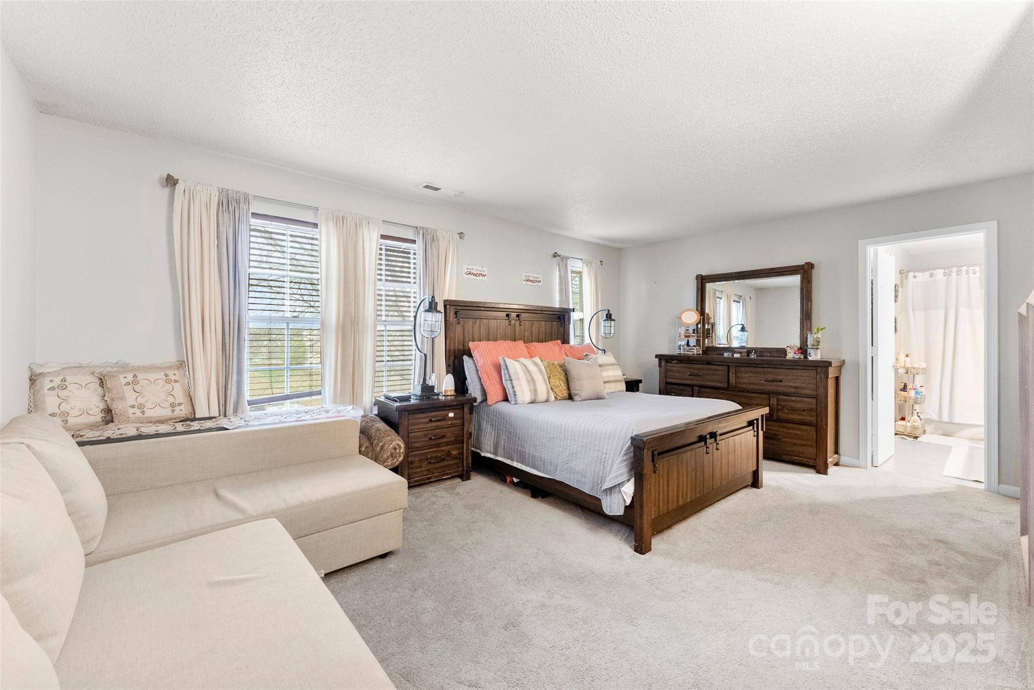 2011 Dunsmore Lane 137 Property Photo 18