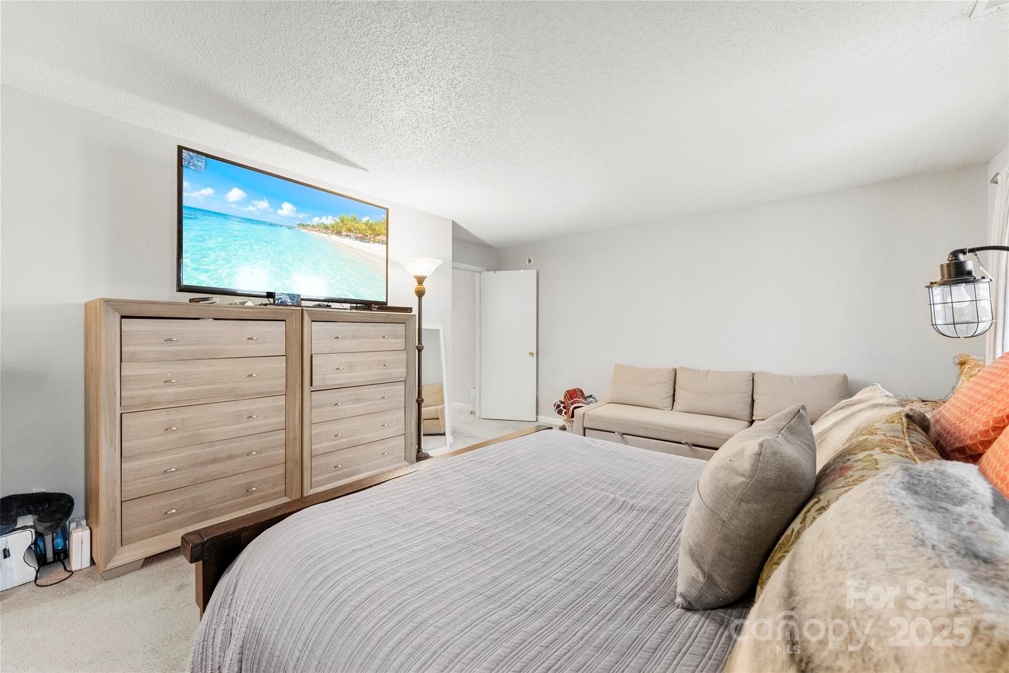 2011 Dunsmore Lane 137 Property Photo 19