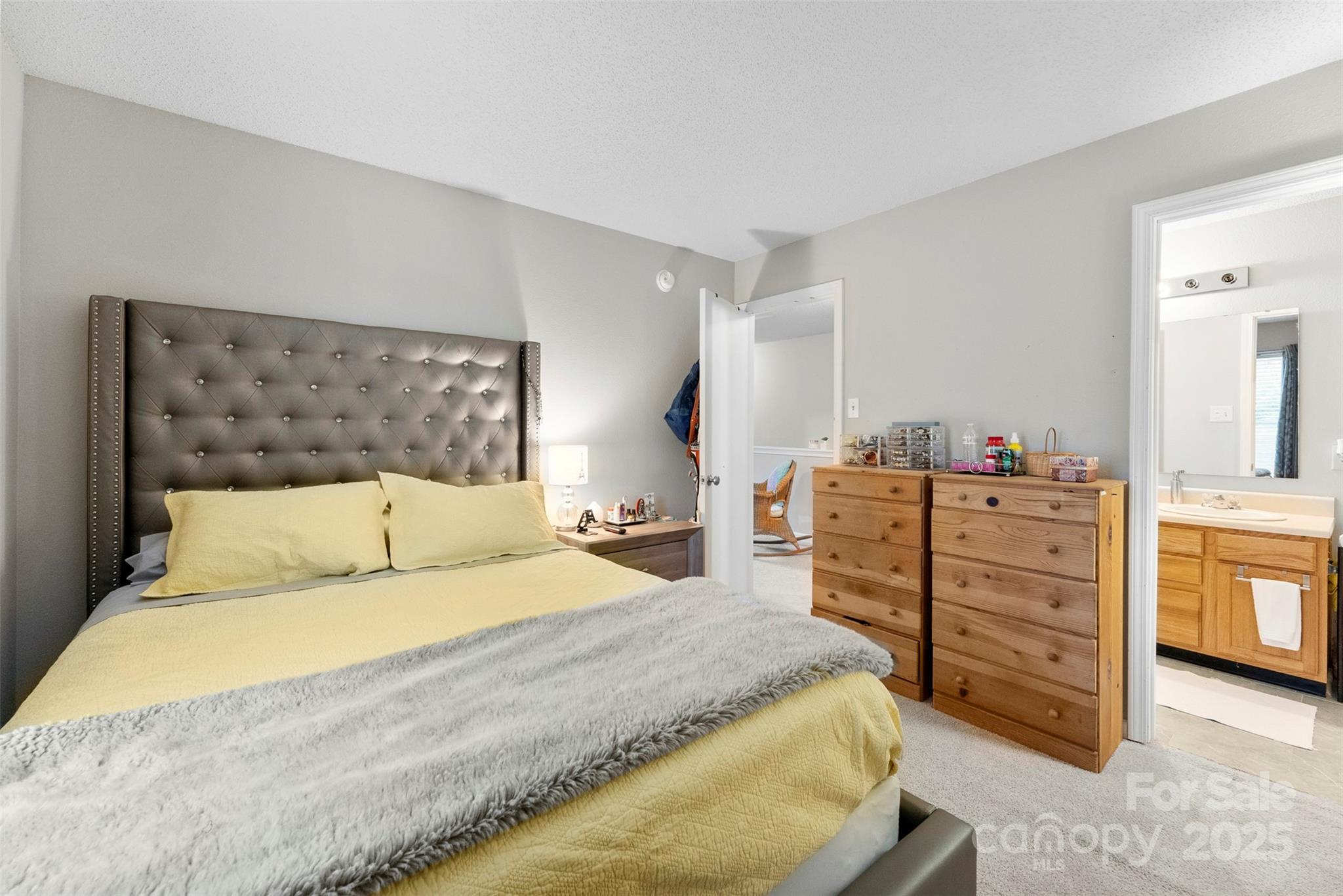 2011 Dunsmore Lane 137 Property Photo 22