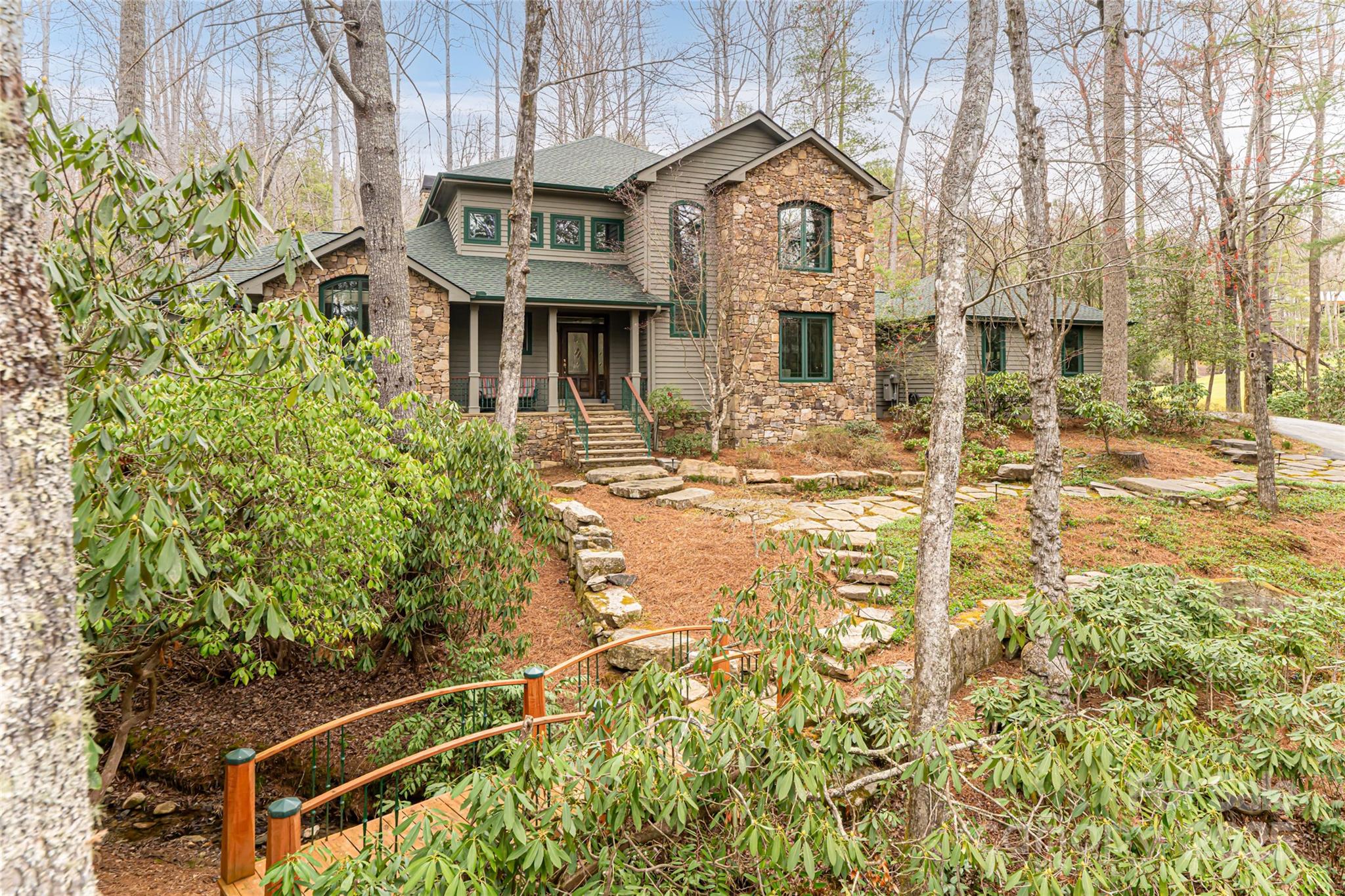 212 Shadybrook Trail Property Photo 1