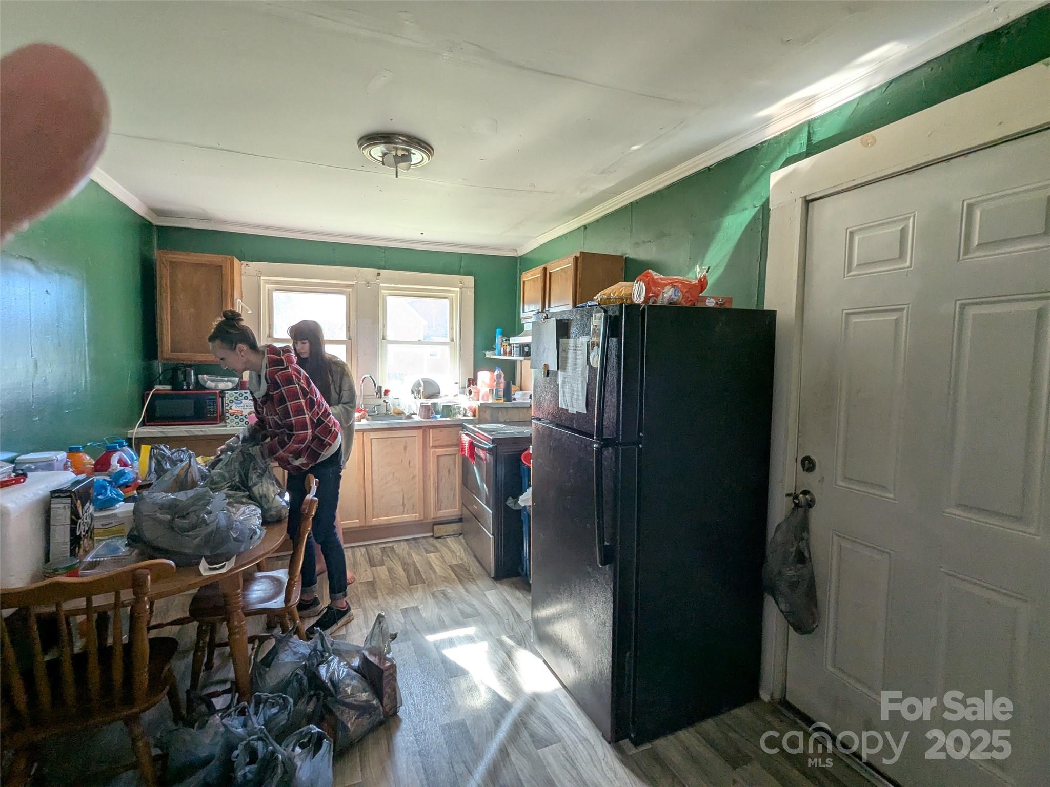 1900 E Ozark Avenue Property Photo 14