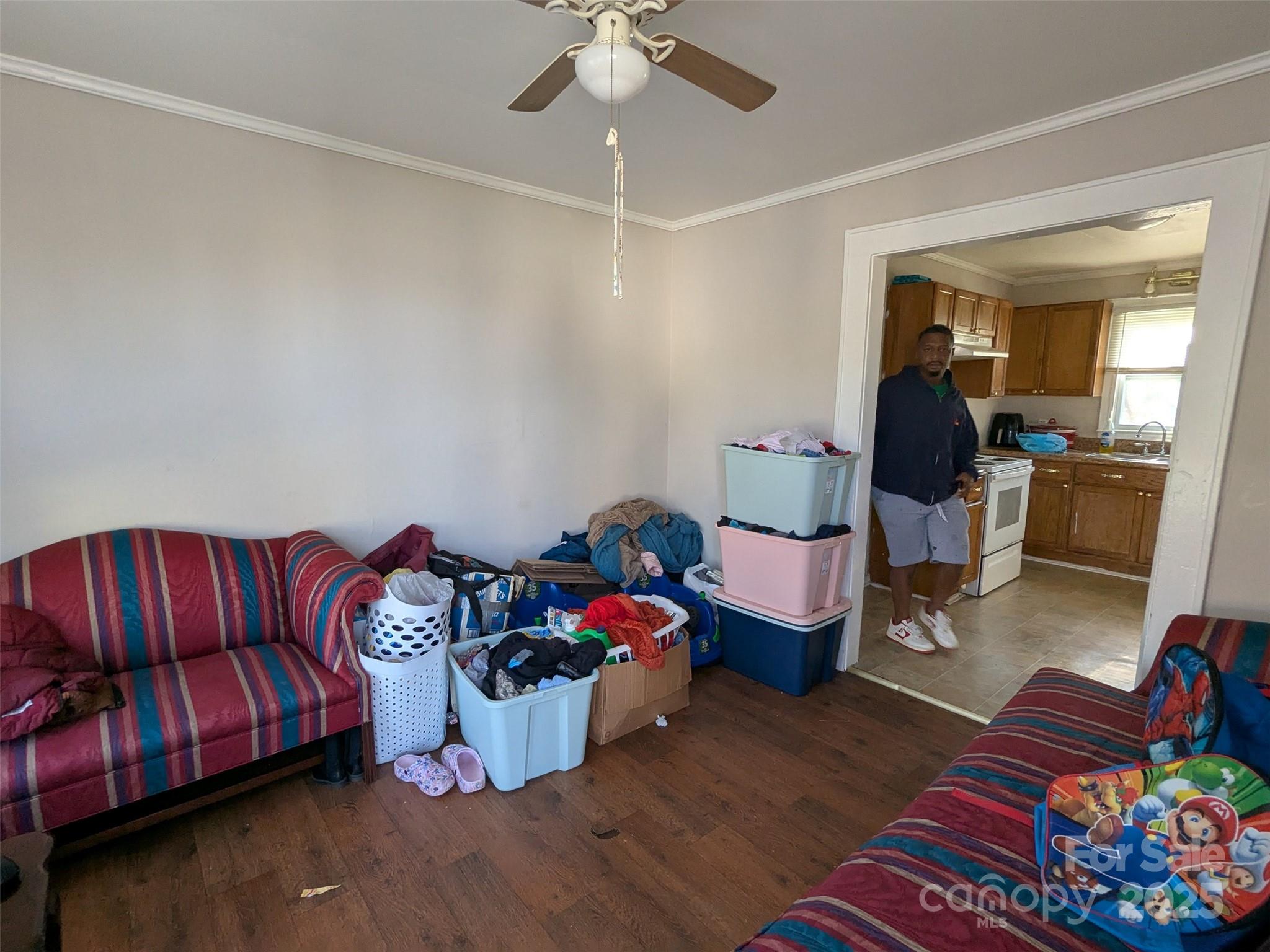 1900 E Ozark Avenue Property Photo 19