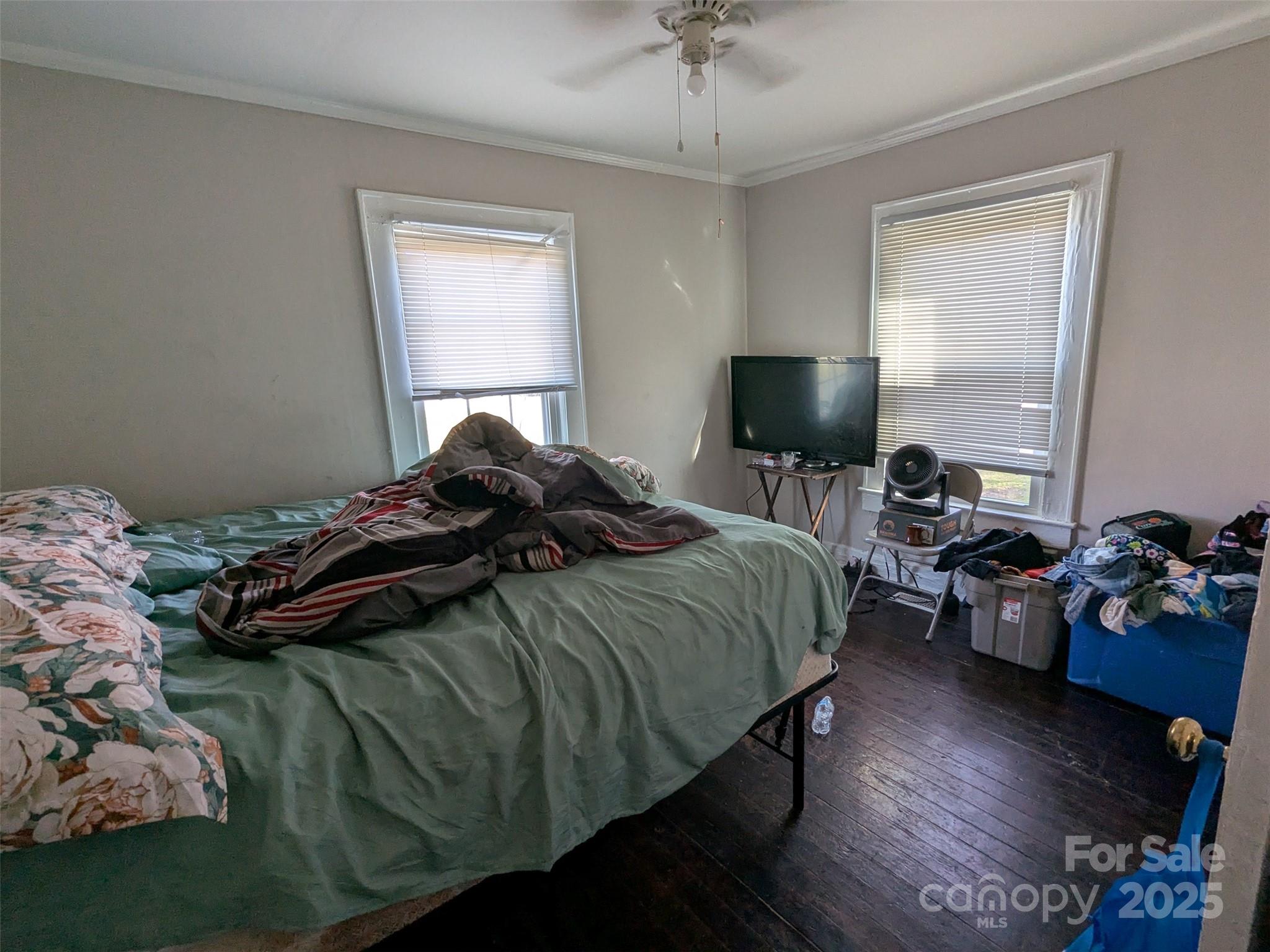 1900 E Ozark Avenue Property Photo 24