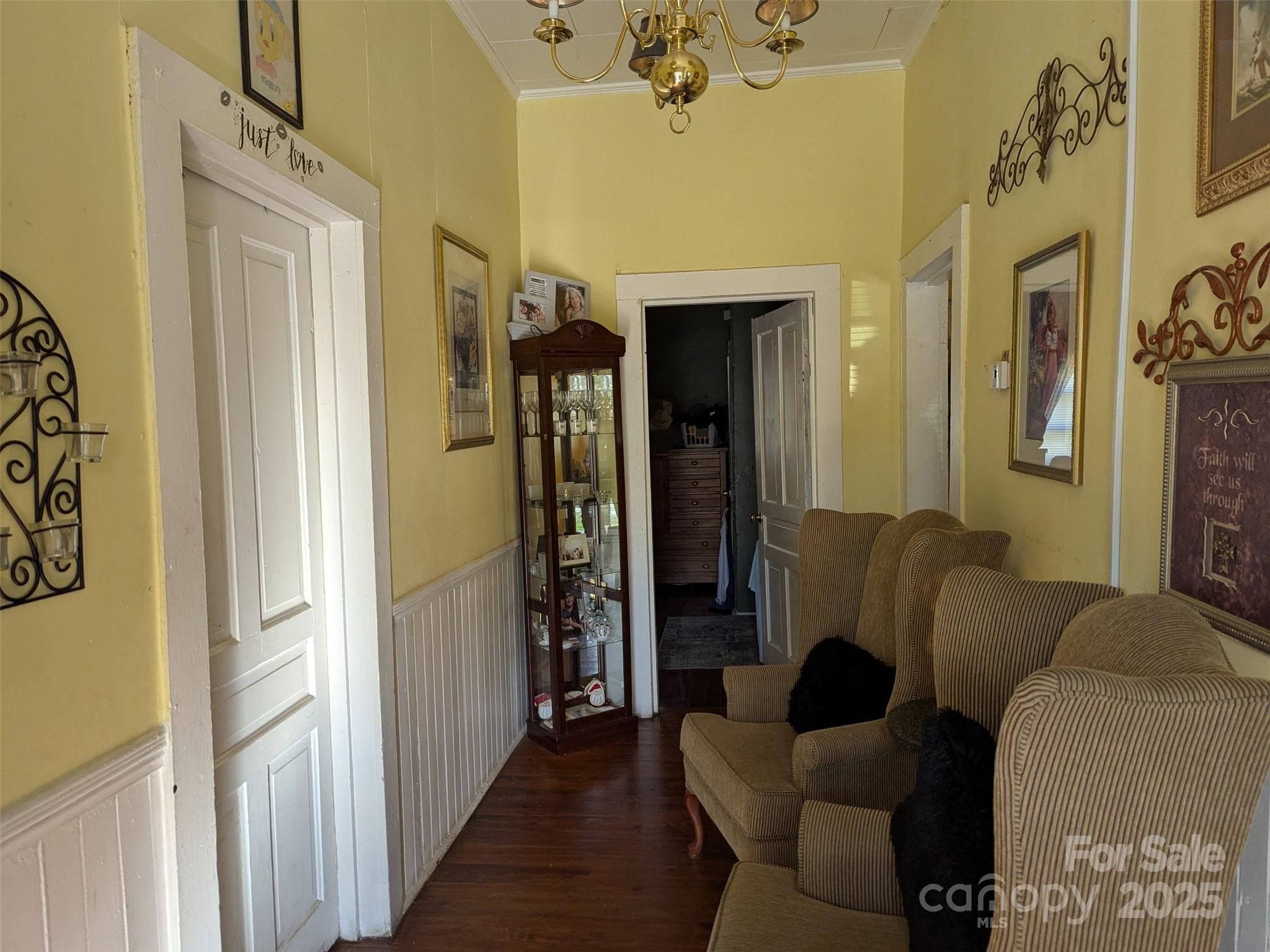 1900 E Ozark Avenue Property Photo 26