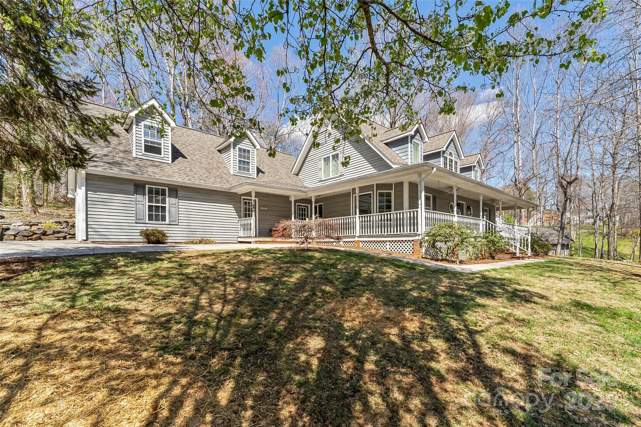 69 Lakeview Drive Property Photo