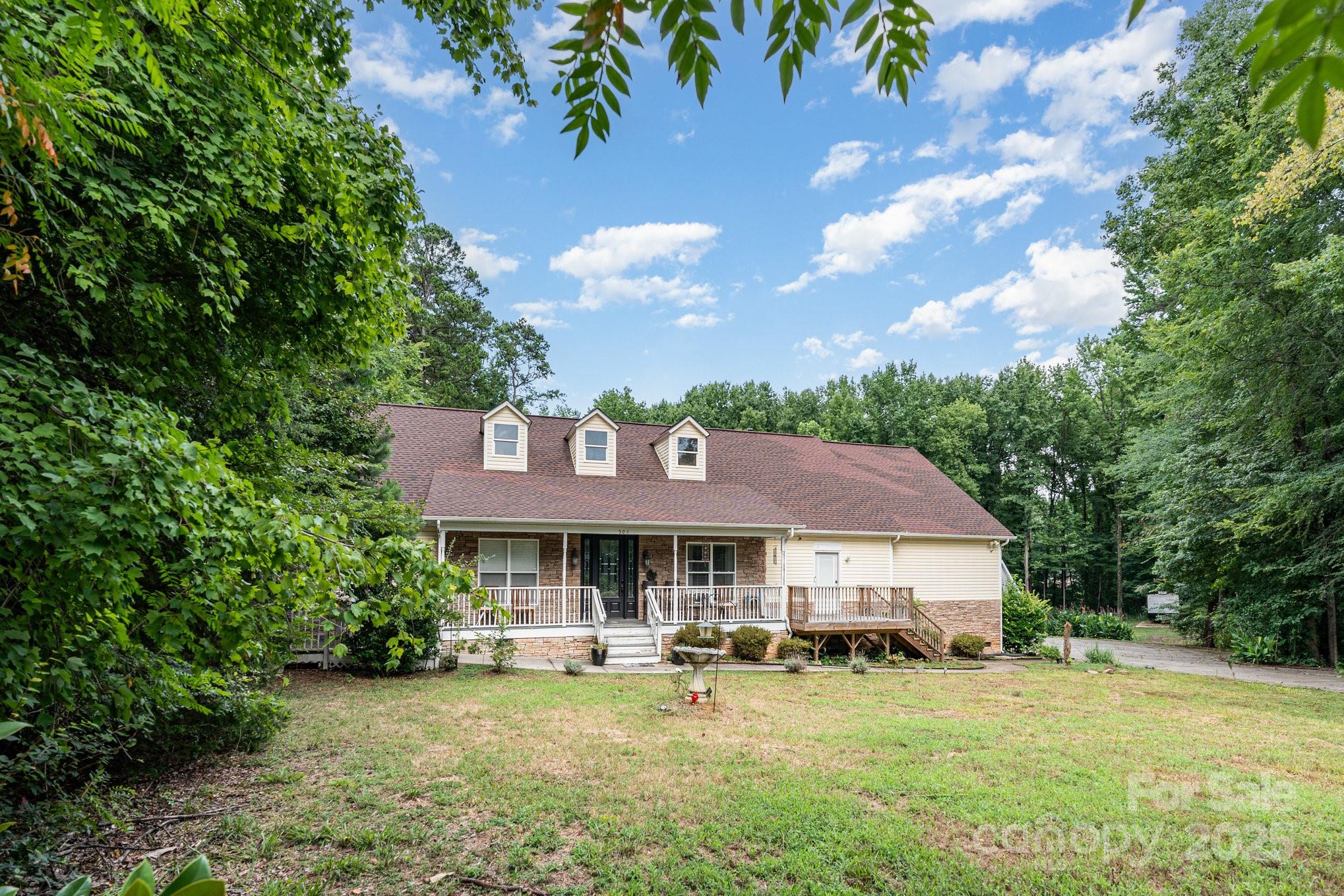 306 Nance Road Property Photo 3