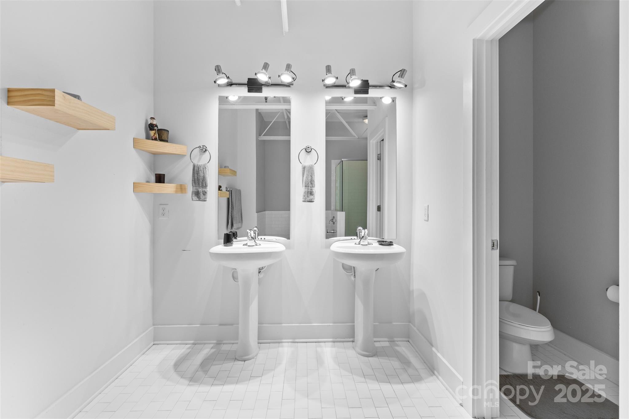 925 Westmere Avenue Property Photo 24